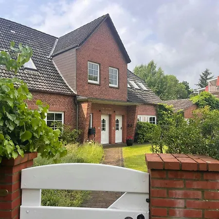 Vakantiehuis Attic Stichling With Views Of The Eider